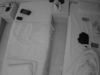 voyeurcam-julmodels-bed-5 webcam