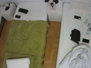 voyeurcam-julmodels-bed-5 webcam