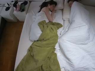 voyeurcam-julmodels-bed-5