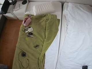 voyeurcam-julmodels-bed-5