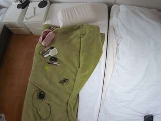 voyeurcam-julmodels-bed-5 webcam