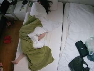 voyeurcam-julmodels-bed-5 webcam