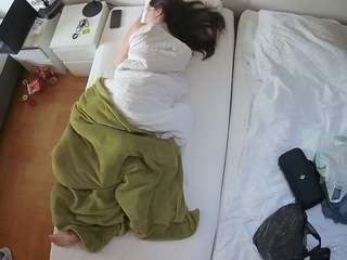 voyeurcam-julmodels-bed-5