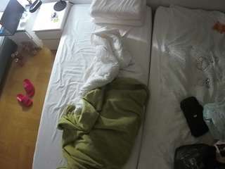 voyeurcam-julmodels-bed-5