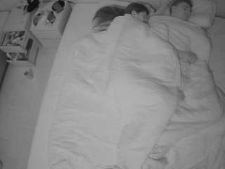 voyeurcam-julmodels-bed-5 webcam