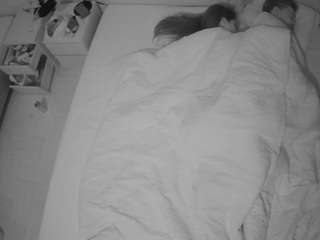 voyeurcam-julmodels-bed-5 webcam