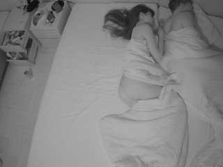 voyeurcam-julmodels-bed-5 webcam