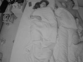 voyeurcam-julmodels-bed-5 webcam