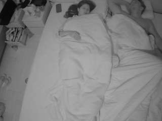 voyeurcam-julmodels-bed-5 webcam