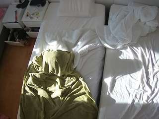 voyeurcam-julmodels-bed-5