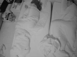 voyeurcam-julmodels-bed-5 webcam
