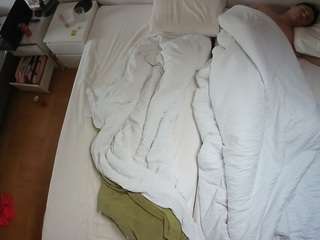 voyeurcam-julmodels-bed-5 webcam