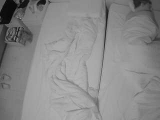 voyeurcam-julmodels-bed-5