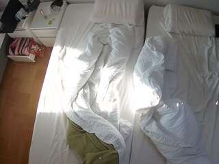 voyeurcam-julmodels-bed-5