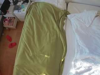 voyeurcam-julmodels-bed-5