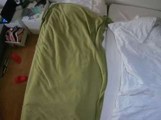 voyeurcam-julmodels-bed-5