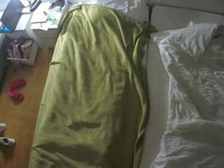 voyeurcam-julmodels-bed-5