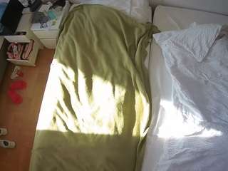 voyeurcam-julmodels-bed-5
