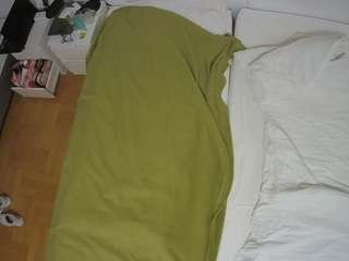 voyeurcam-julmodels-bed-5