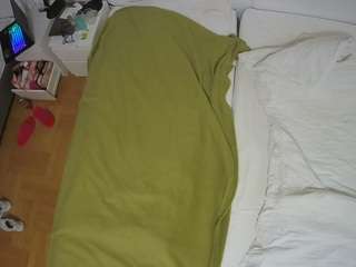 voyeurcam-julmodels-bed-5