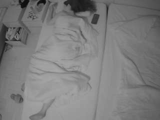 voyeurcam-julmodels-bed-5 live cam profile