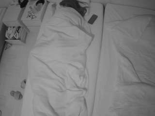 voyeurcam-julmodels-bed-5 live cam profile