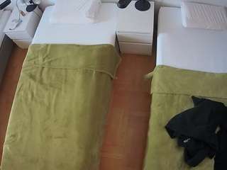 voyeurcam-julmodels-bed-5