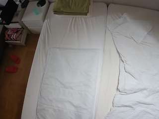 voyeurcam-julmodels-bed-5 Pov live webcam