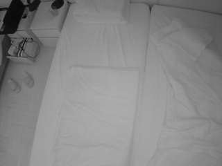 le modèle voyeurcam-julmodels-bed-5 est en webcam porno dans un show sur le site camsoda, il possède les tags suivants: flashing,hidden cam,julmodels-house,no drinking,no smoking,pov,sexting,sexwebcam,voyeur,hd