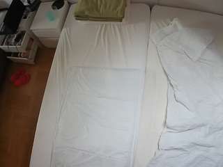 voyeurcam-julmodels-bed-5 webcam