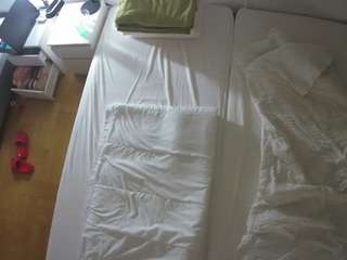 voyeurcam-julmodels-bed-5 live cam profile