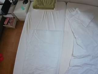 voyeurcam-julmodels-bed-5 live cam profile