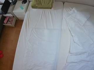 voyeurcam-julmodels-bed-5 live cam profile