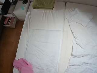 voyeurcam-julmodels-bed-5