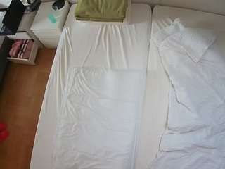 voyeurcam-julmodels-bed-5 live cam profile