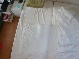 voyeurcam-julmodels-bed-5 live cam profile