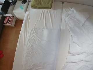 voyeurcam-julmodels-bed-5 live cam profile