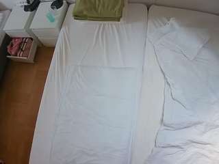 voyeurcam-julmodels-bed-5 live cam profile