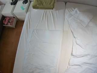 voyeurcam-julmodels-bed-5 live cam profile