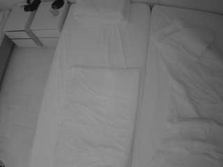 voyeurcam-julmodels-bed-5 live cam profile