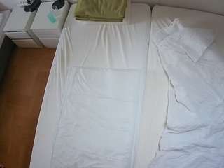 voyeurcam-julmodels-bed-5 live cam profile