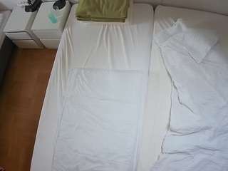 voyeurcam-julmodels-bed-5 live cam profile