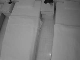 voyeurcam-julmodels-bed-5 live cam profile