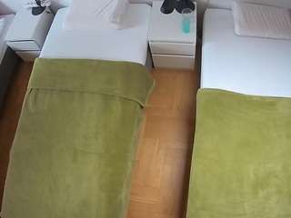 voyeurcam-julmodels-bed-5