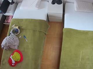 voyeurcam-julmodels-bed-5 live cam profile