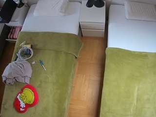 voyeurcam-julmodels-bed-5