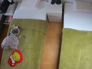 voyeurcam-julmodels-bed-5 live cam profile