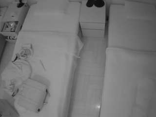 voyeurcam-julmodels-bed-5 live cam profile