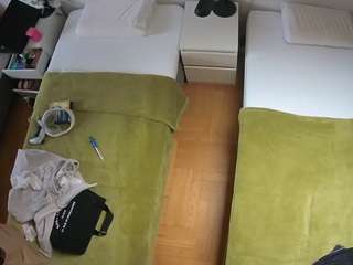 voyeurcam-julmodels-bed-5