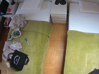 voyeurcam-julmodels-bed-5